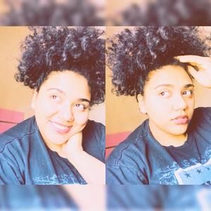 Meet your Posher, Rena